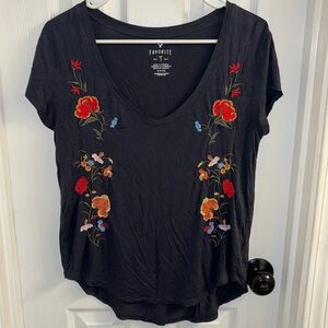 American Eagle embroidered favorite T
